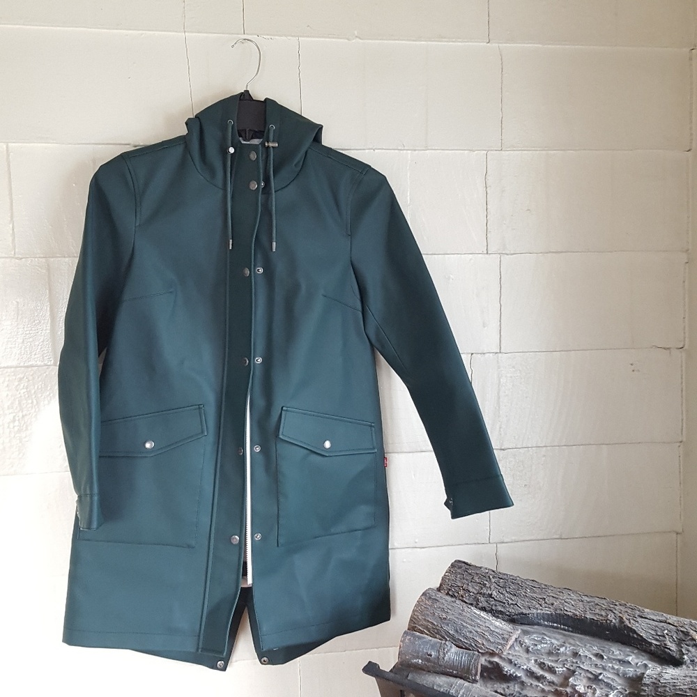 Levi's Water-Resistant Raincoat NWOT
